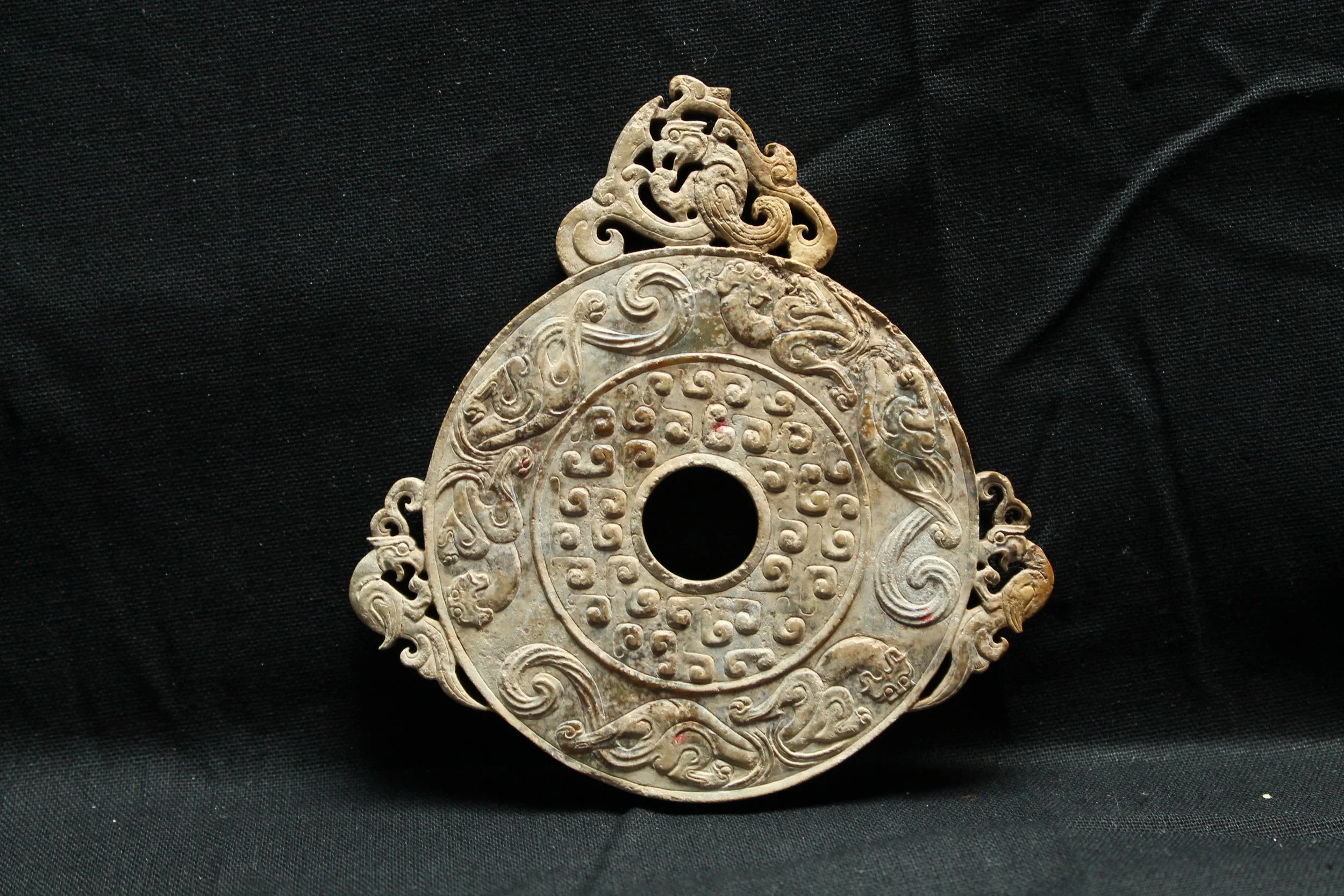 中國古董，古玉器，稀少，貴重 远古留下的传奇：神秘的商代高古玉_玉器